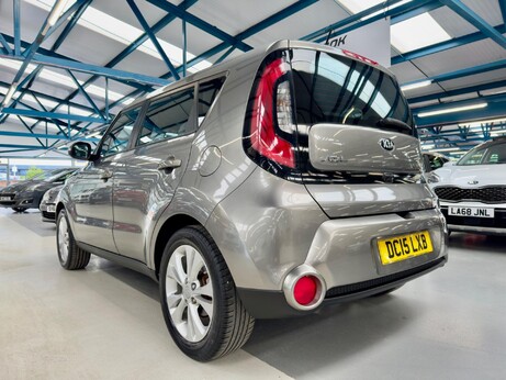 Kia Soul 1.6 GDi Connect Euro 5 5dr 10