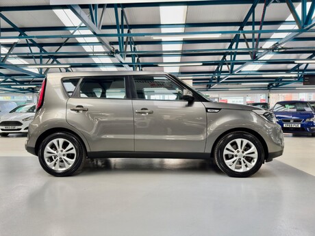Kia Soul 1.6 GDi Connect Euro 5 5dr 20