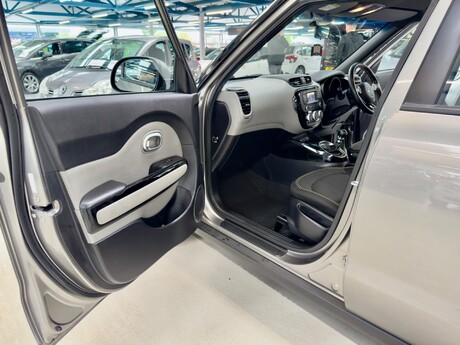 Kia Soul 1.6 GDi Connect Euro 5 5dr 31