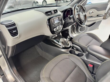 Kia Soul 1.6 GDi Connect Euro 5 5dr 35