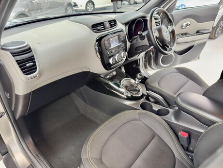 Kia Soul 1.6 GDi Connect Euro 5 5dr 31