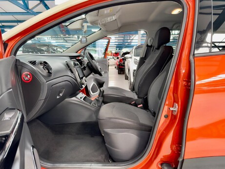 Renault Captur 1.5 dCi ENERGY Dynamique S MediaNav Euro 5 (s/s) 5dr 26