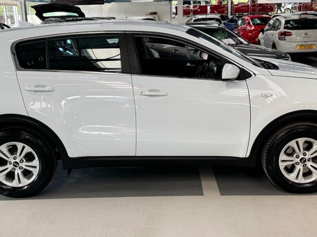 Kia Sportage 1.7 CRDi 2 Euro 6 (s/s) 5dr 11