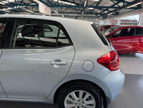 Toyota Auris 1.6 VVT-i T Spirit 5dr 9