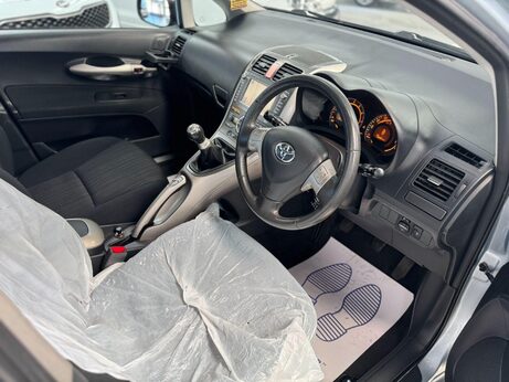 Toyota Auris 1.6 VVT-i T Spirit 5dr 20