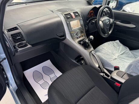 Toyota Auris 1.6 VVT-i T Spirit 5dr 25