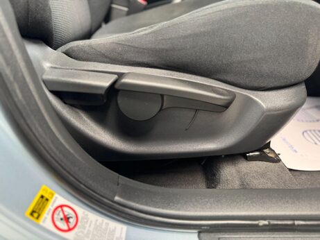 Toyota Auris 1.6 VVT-i T Spirit 5dr 50