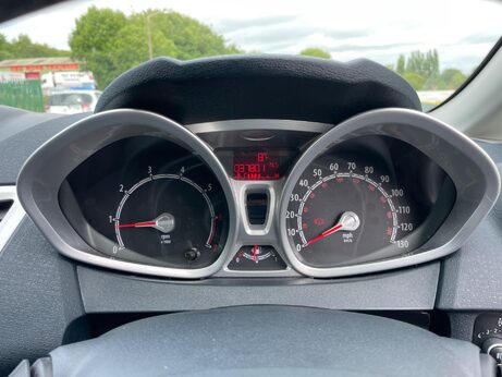 Ford Fiesta 1.25 Zetec 5dr 33