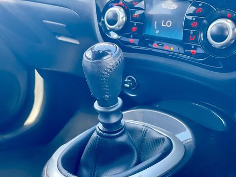 Nissan Juke 1.2 DIG-T N-Connecta Euro 6 (s/s) 5dr 16