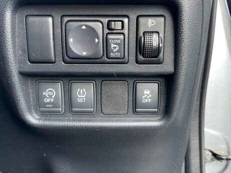 Nissan Juke 1.2 DIG-T N-Connecta Euro 6 (s/s) 5dr 29