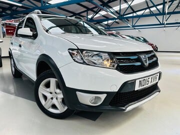 Dacia Sandero Stepway 0.9 TCe Laureate Euro 6 (s/s) 5dr