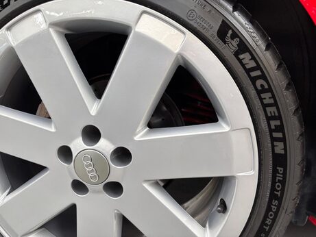 Audi TT 3.2 V6 quattro 2dr 29