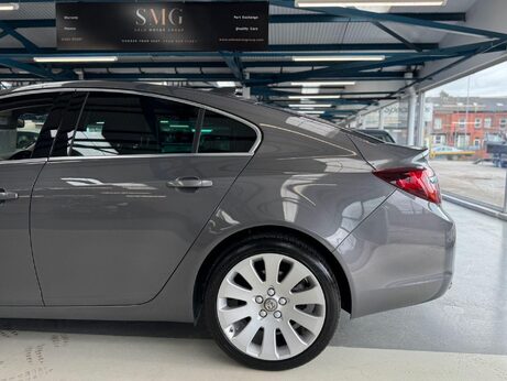 Vauxhall Insignia 2.0 CDTi Elite Nav Auto Euro 6 5dr 8