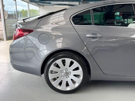 Vauxhall Insignia 2.0 CDTi Elite Nav Auto Euro 6 5dr 16