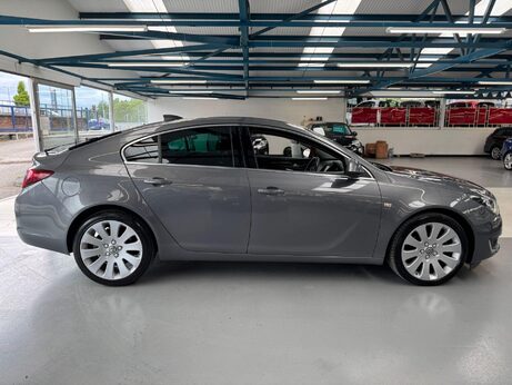 Vauxhall Insignia 2.0 CDTi Elite Nav Auto Euro 6 5dr 17