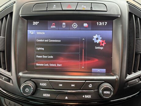 Vauxhall Insignia 2.0 CDTi Elite Nav Auto Euro 6 5dr 38