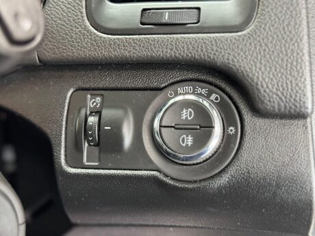 Vauxhall Insignia 2.0 CDTi Elite Nav Auto Euro 6 5dr 55