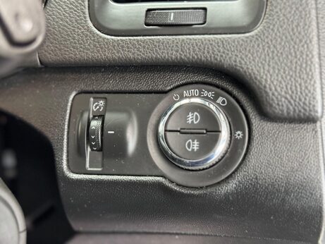 Vauxhall Insignia 2.0 CDTi Elite Nav Auto Euro 6 5dr 51