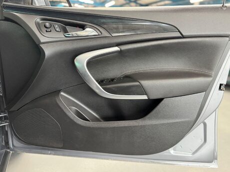 Vauxhall Insignia 2.0 CDTi Elite Nav Auto Euro 6 5dr 61