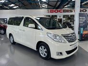 Toyota Estima 4