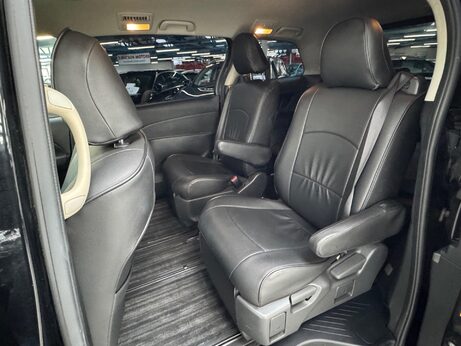 Toyota Estima 12