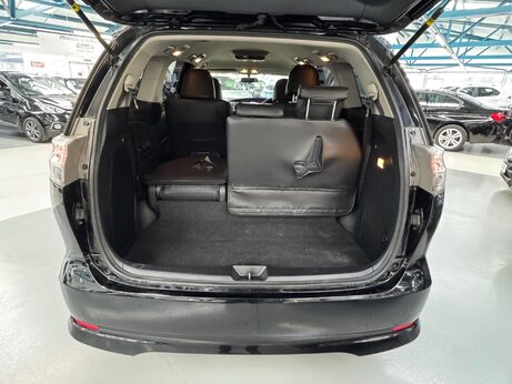 Toyota Estima 14