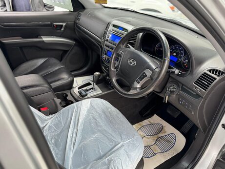 Hyundai SANTA FE 2.2 CRDi Premium Auto 4WD Euro 5 5dr (5 seat) 17
