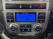 Hyundai SANTA FE 2.2 CRDi Premium Auto 4WD Euro 5 5dr (5 seat) 35