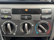 Toyota Corolla 1.4 VVT-i T3 3dr 28