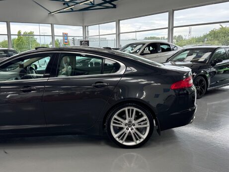 Jaguar XF 3.0d V6 Portfolio Auto Euro 5 4dr 6