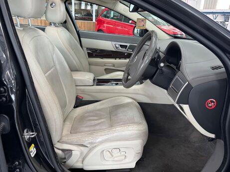 Jaguar XF 3.0d V6 Portfolio Auto Euro 5 4dr 13