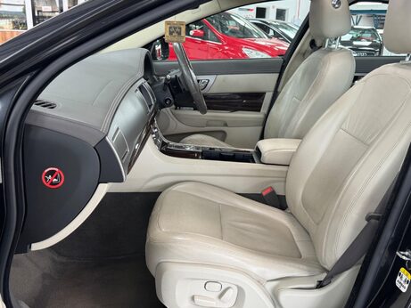 Jaguar XF 3.0d V6 Portfolio Auto Euro 5 4dr 24