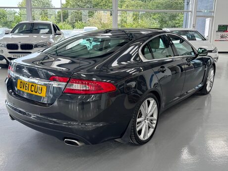 Jaguar XF 3.0d V6 Portfolio Auto Euro 5 4dr 13