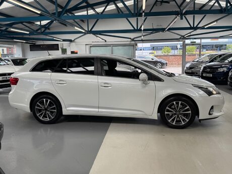 Toyota Avensis 2.2 D-CAT Icon Plus Tourer Auto Euro 5 5dr 20