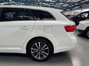 Toyota Avensis 2.2 D-CAT Icon Plus Tourer Auto Euro 5 5dr 11