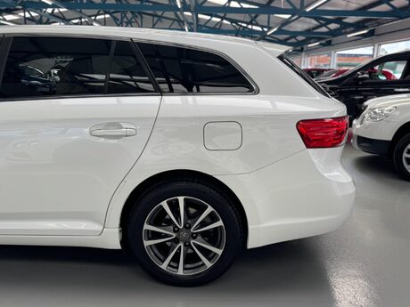 Toyota Avensis 2.2 D-CAT Icon Plus Tourer Auto Euro 5 5dr 11