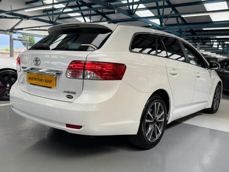 Toyota Avensis 2.2 D-CAT Icon Plus Tourer Auto Euro 5 5dr 17
