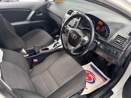 Toyota Avensis 2.2 D-CAT Icon Plus Tourer Auto Euro 5 5dr 23