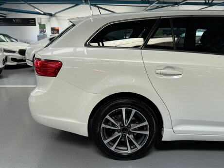 Toyota Avensis 2.2 D-CAT Icon Plus Tourer Auto Euro 5 5dr 15