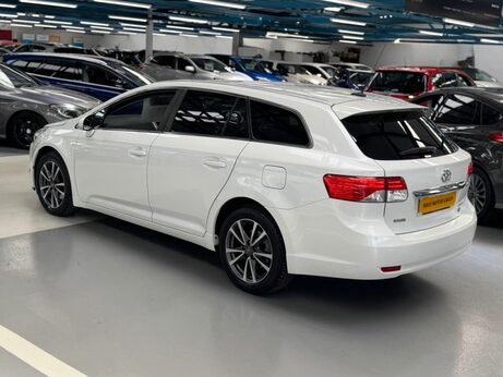 Toyota Avensis 2.2 D-CAT Icon Plus Tourer Auto Euro 5 5dr 8