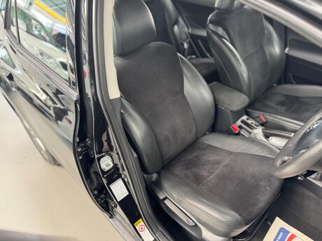 Toyota Auris 1.8 VVT-h T Spirit CVT Euro 5 (s/s) 5dr 50