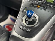 Toyota Auris 1.8 VVT-h T Spirit CVT Euro 5 (s/s) 5dr 32