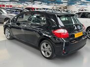 Toyota Auris 1.8 VVT-h T Spirit CVT Euro 5 (s/s) 5dr 84