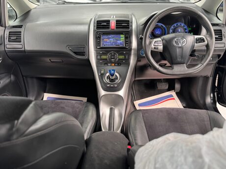 Toyota Auris 1.8 VVT-h T Spirit CVT Euro 5 (s/s) 5dr 24