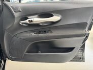 Toyota Auris 1.8 VVT-h T Spirit CVT Euro 5 (s/s) 5dr 52
