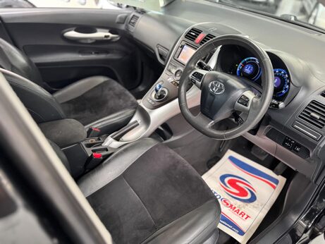Toyota Auris 1.8 VVT-h T Spirit CVT Euro 5 (s/s) 5dr 18