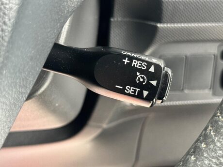 Toyota Auris 1.8 VVT-h T Spirit CVT Euro 5 (s/s) 5dr 46
