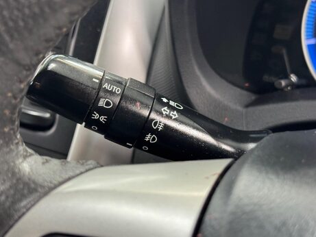 Toyota Auris 1.8 VVT-h T Spirit CVT Euro 5 (s/s) 5dr 37