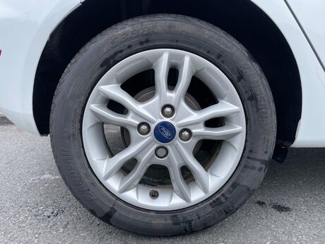 Ford Fiesta 1.25 Zetec Euro 6 5dr 30