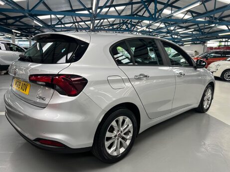 Fiat Tipo 1.4 MPI Easy Plus Euro 6 5dr 4